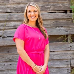 Hi! Welcome to my closet!